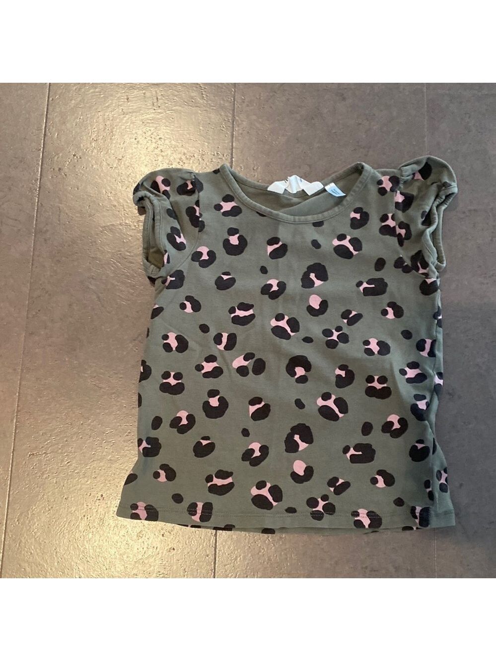 H&m camo T-shirt 2-4 years